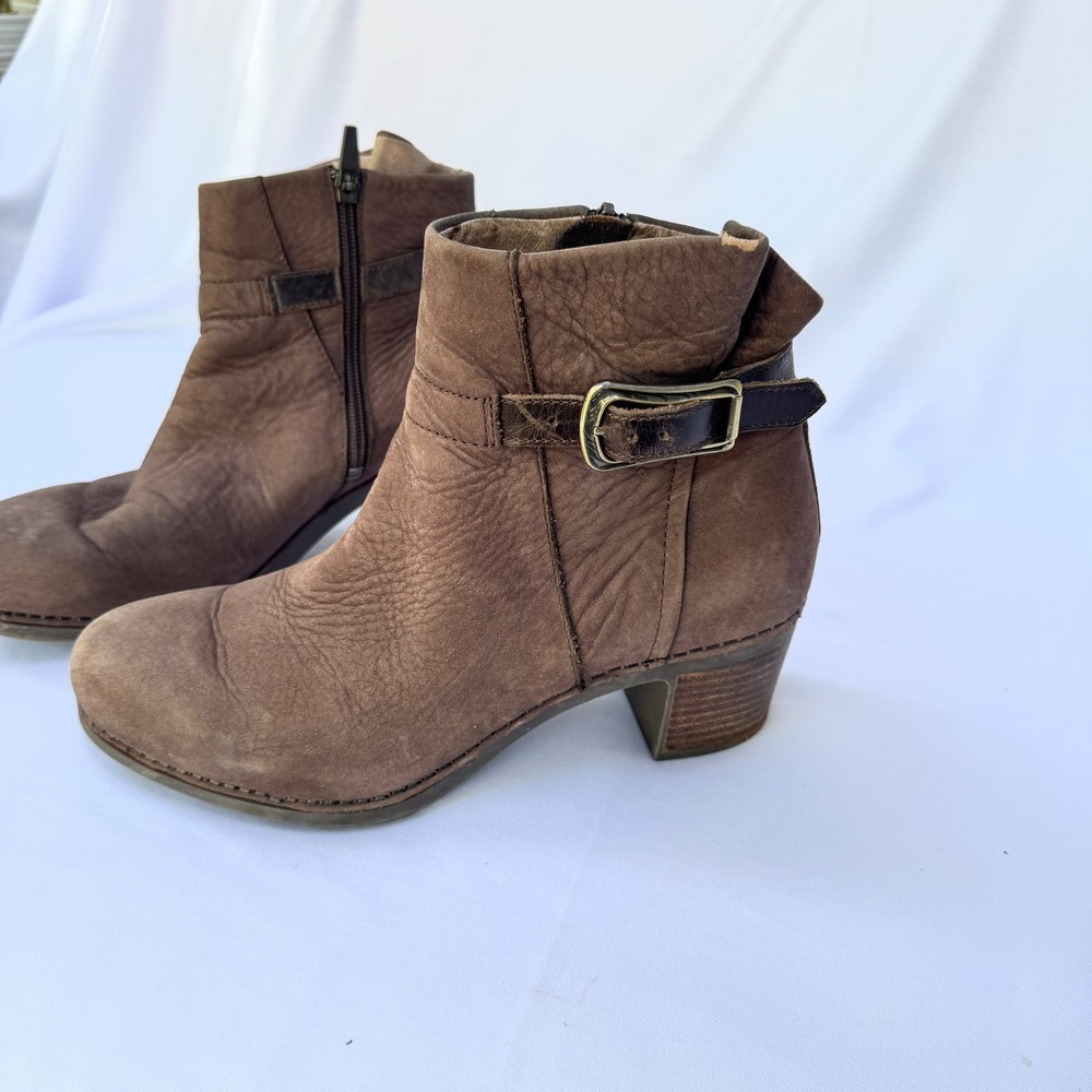 Dansko Hartley Boots Womens US 7.5-8 Chocolate Nubuck Block Heel Side Zip Bootie